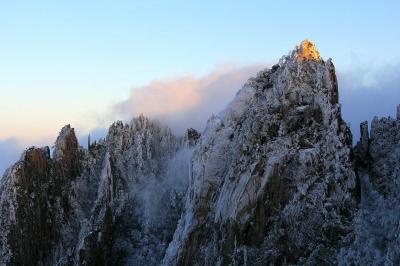 Snow Huangshan Mountain