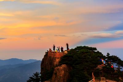 Huangshan sunset spots - Bright Summit