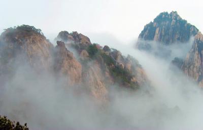 Mount Huangshan in the Morning 