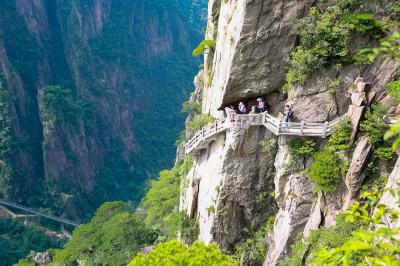 Huangshan Hiking Tour
