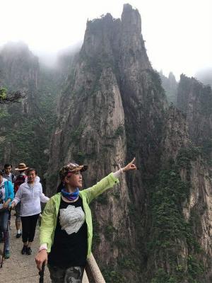  Hike Mount Huangshan