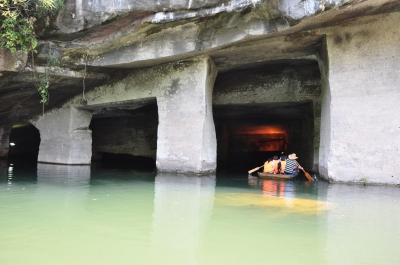 Huashan Mountain Mysterious Grottoes