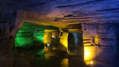 Huashan Mountain Mysterious Grottoes