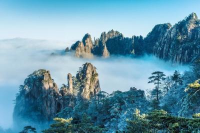 Winter Huangshan Mountains
