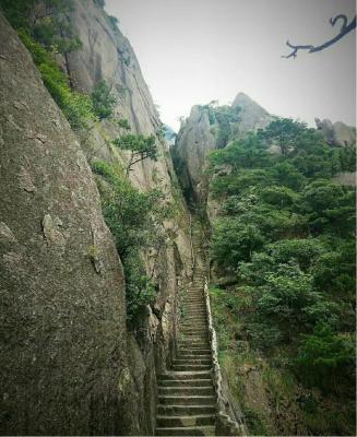 Paths in Mt. Huangshan
