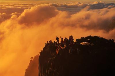 Sunrise in Yellow Mountain