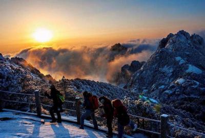 Sunset in Huangshan Mountain