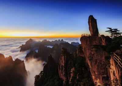 Sunset in Mount Huangshan